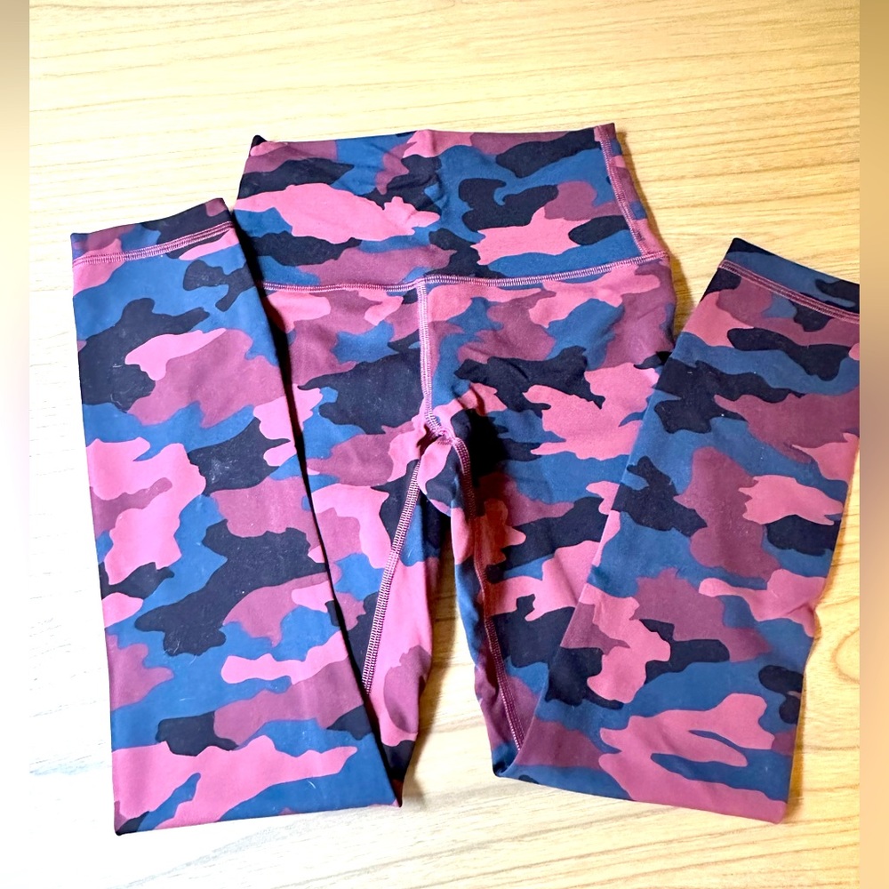 Lululemon wunder train high rise 25” heritage 365 camo